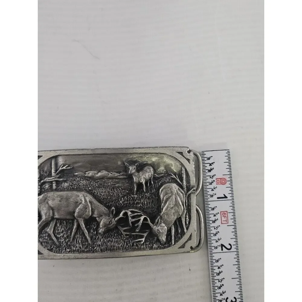 1983 Siskiyou Buckle Company Belt Buckle Deer Rutting A-27